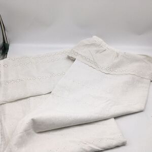 Cottage Core 90s Springs Creamy White Eyelet Shower Curtain Valance Scalloped Ed